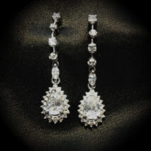 Red carpet earrings edited square